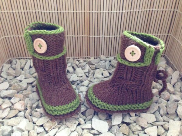 Strickanleitung Babyschuhe BrownBooties von The KnitKnotShop