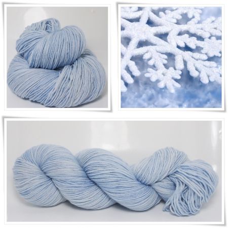 Ice Blue Merino-Sockenwolle 4-fach