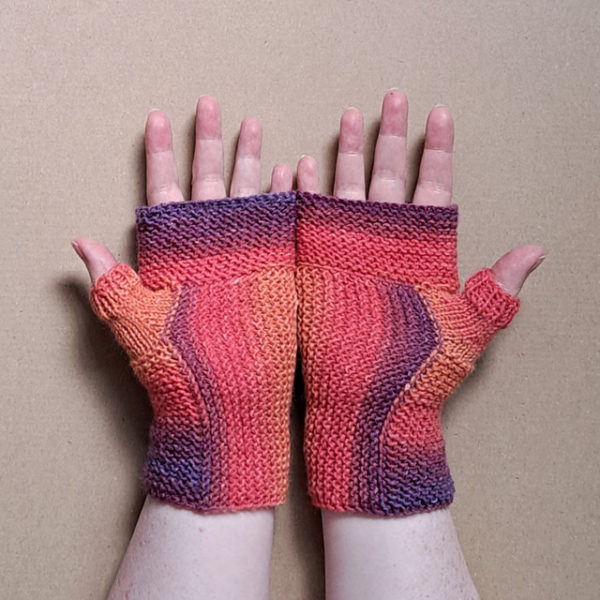 Strickanleitung Rail Fence Fingerless Gloves von Sybil R